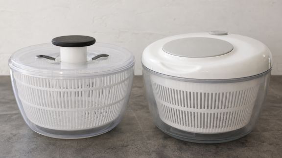 Paniers à salade : comparatif des modèles manuels et automatiques