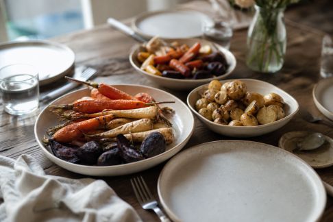 Dîner convivial avec les légumes racines d’hiver