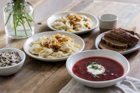 Voyage culinaire en Europe de l’Est : spécialités faciles à cuire chez soi